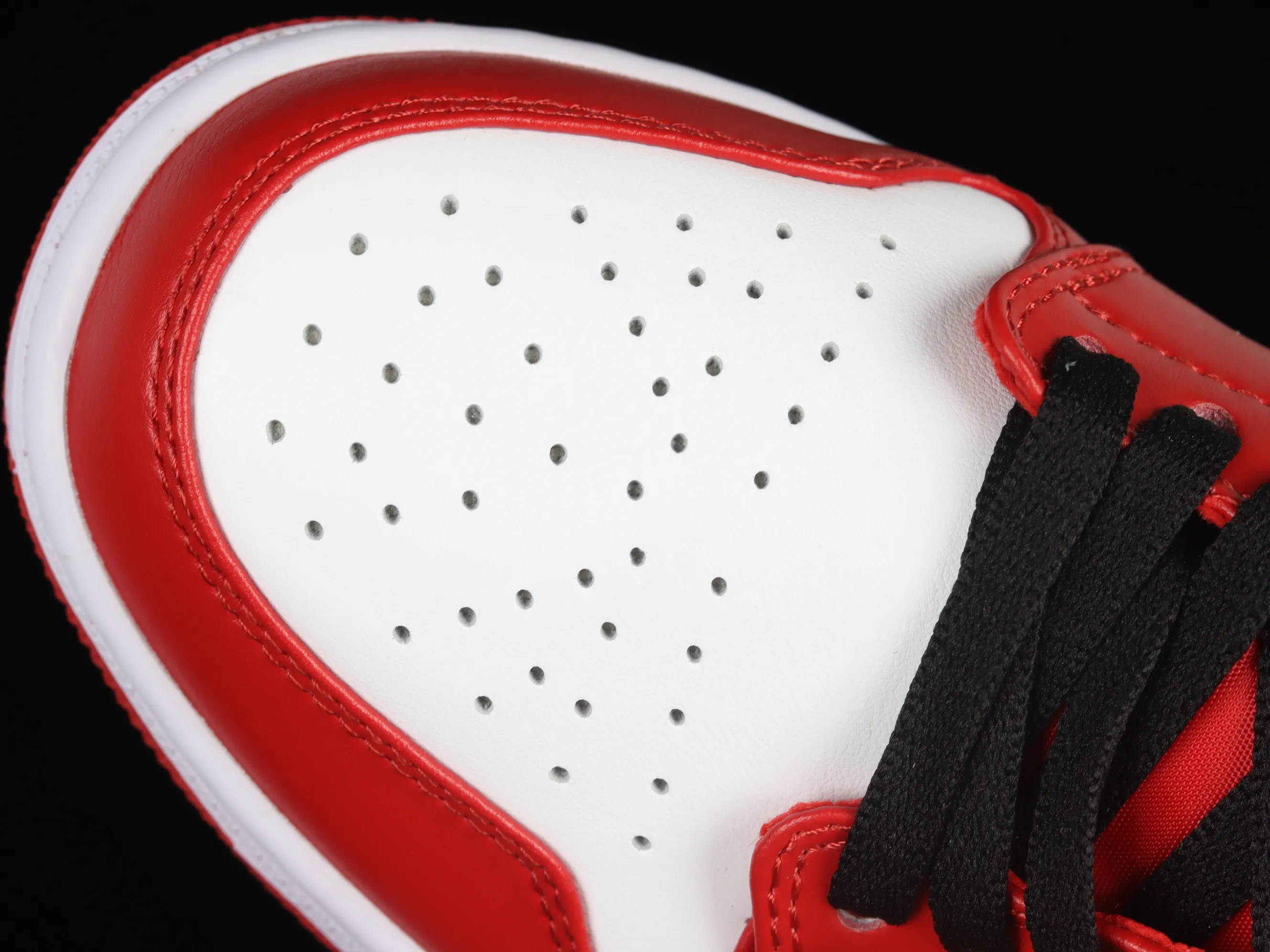 All categories Air Jordan Jordan series basketball shoes Air Jordan 1 Low Z version Air Jordan 1 Low AJ1 Joe 1 red, white and black Sports culture basketball shoes 553558-163
